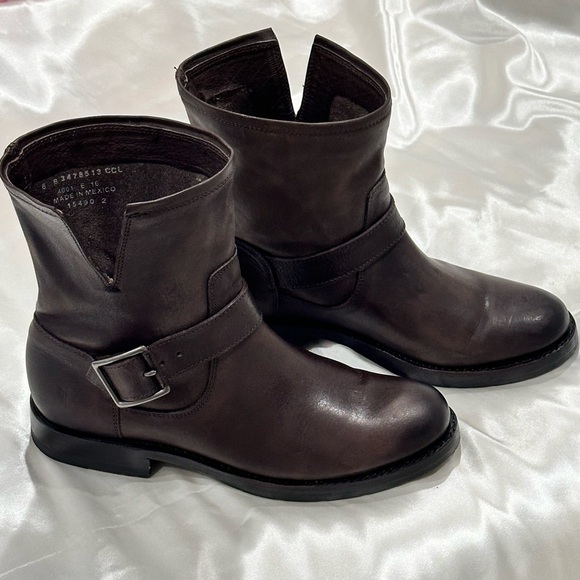 Frye Natalie Engineer Short Boots Brown Leather Buckle Western Size 6 Boho Chic - Picture 4 of 13
